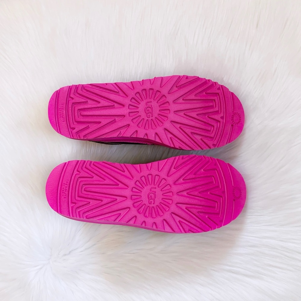 UGG Women’s Highland Sneakers - Picture 7 of 7